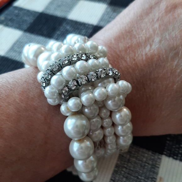 Multi Strand Pearl and Crystal Bracelet - Picture 4 of 6